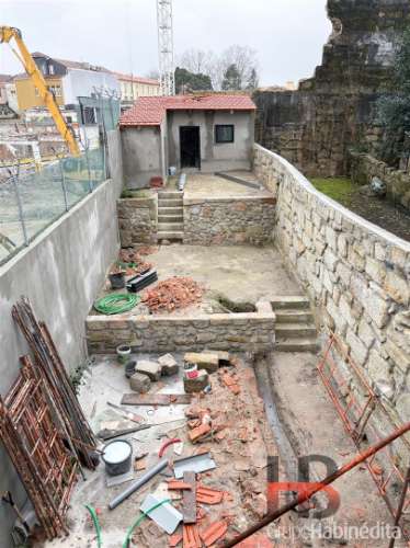 Estúdio no Porto com jardim privativo.