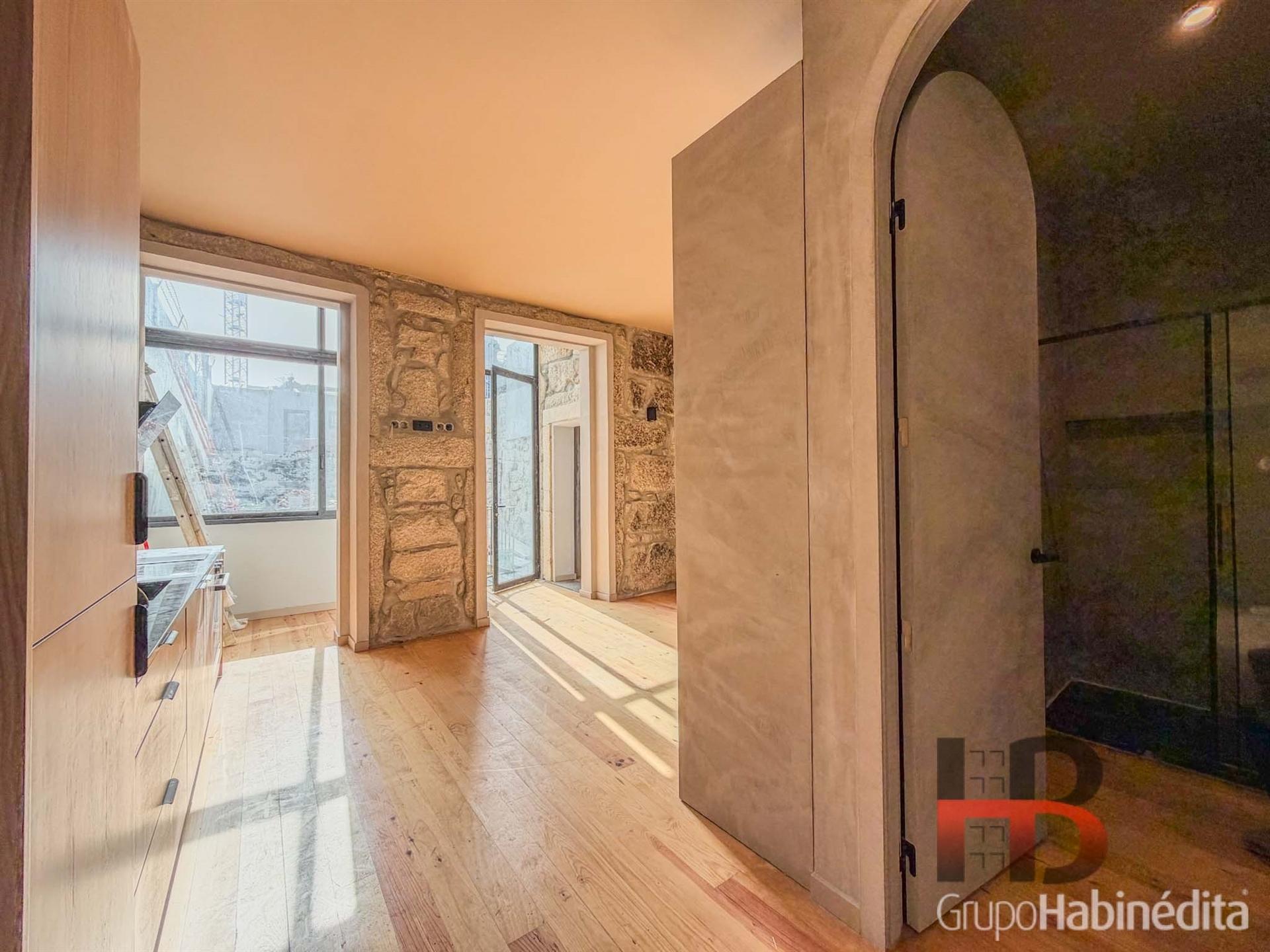 Estúdio no Porto com jardim privativo.