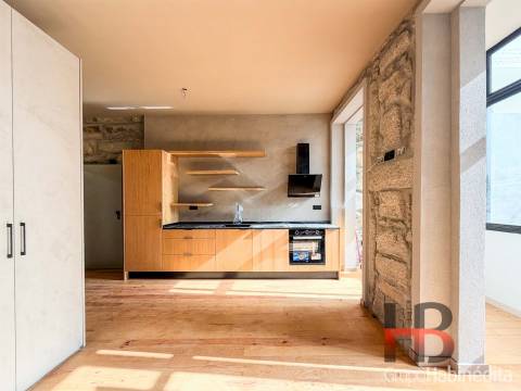 Estúdio no Porto com jardim privativo.