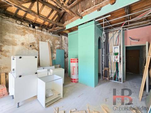 Estúdio no Porto com varanda.