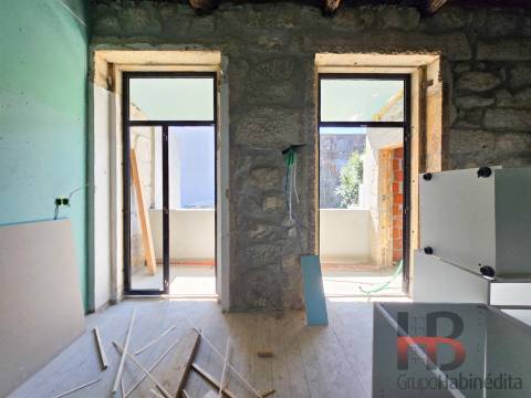 Estúdio no Porto com varanda.