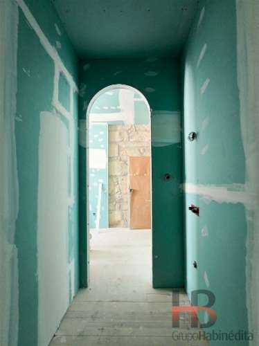 Estúdio no Porto com varanda e arrumo.