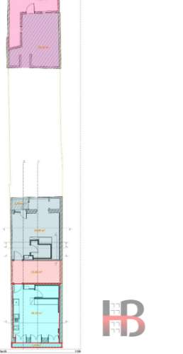 Estúdio no Porto com varanda e arrumo.