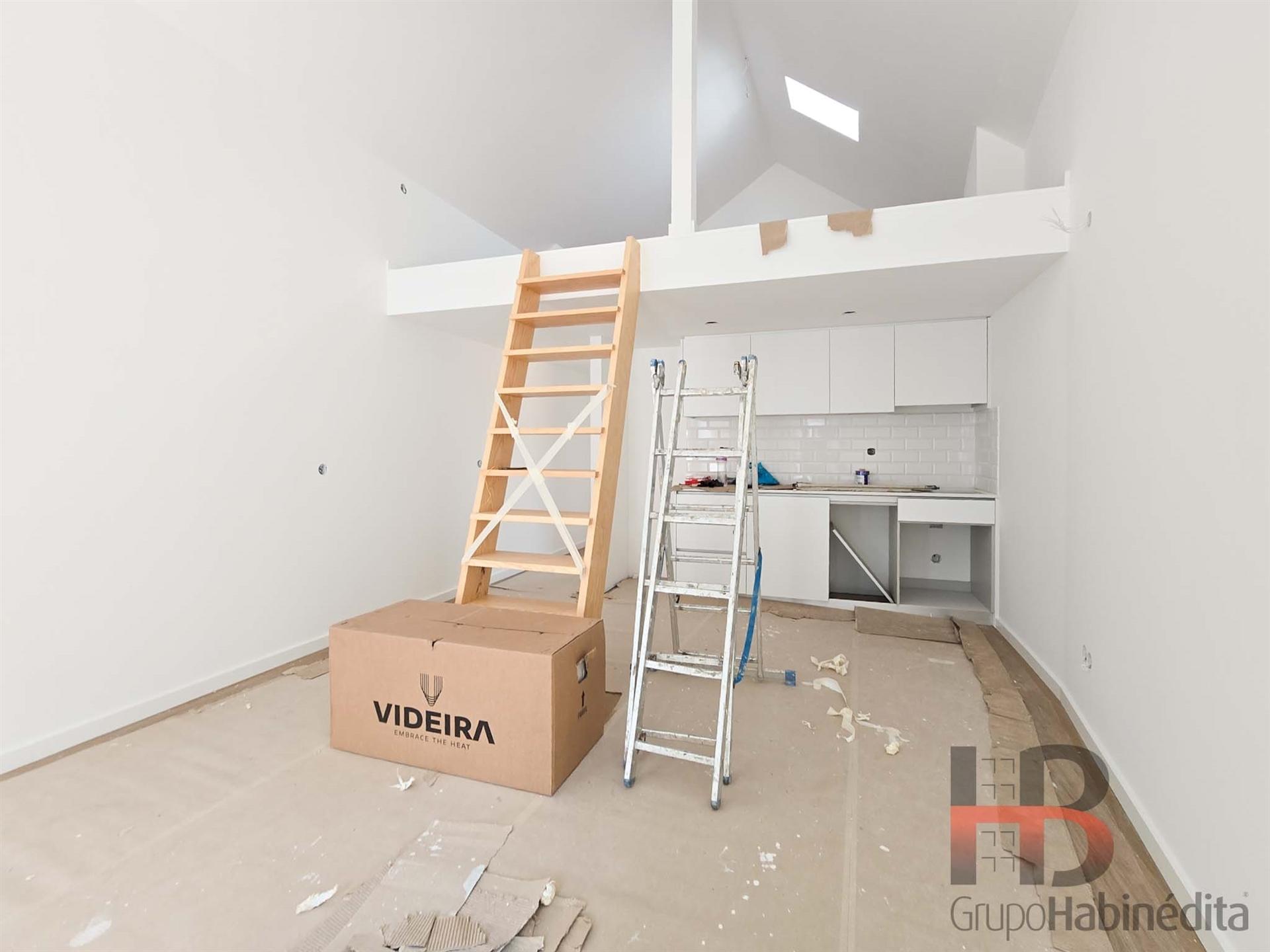 Apartamento T1+1 Mezanino à Venda em Cedofeita – Porto