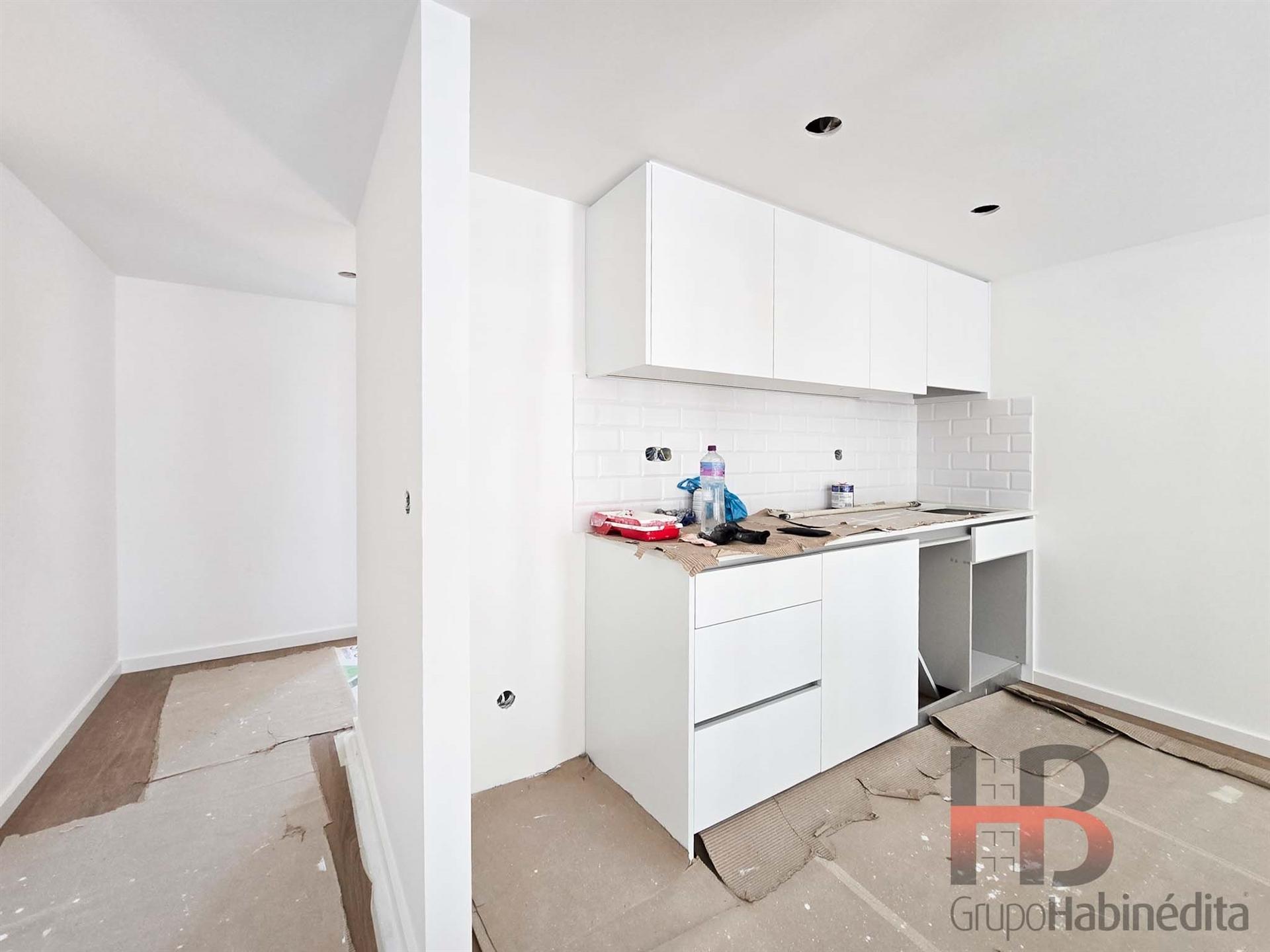 Apartamento T1+1 Mezanino à Venda em Cedofeita – Porto