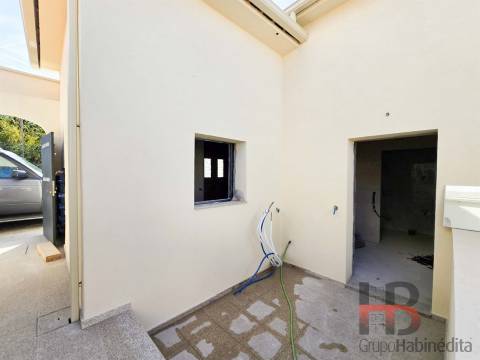 Moradia T1 com Mezanino e Terraço Privativo - Paranhos / Areosa