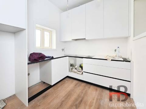 Moradia T1 com Mezanino e Terraço Privativo - Paranhos / Areosa