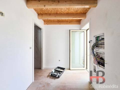 Moradia T1 com Mezanino e Terraço Privativo - Paranhos / Areosa