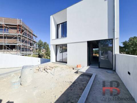 Moradia Geminada T3 Venda em Mafamude e Vilar do Paraíso,Vila Nova de Gaia