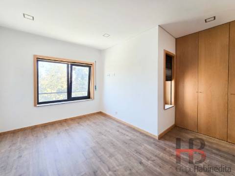 Moradia Geminada T3 Venda em Mafamude e Vilar do Paraíso,Vila Nova de Gaia