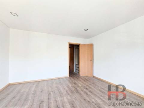 Moradia Geminada T3 Venda em Mafamude e Vilar do Paraíso,Vila Nova de Gaia