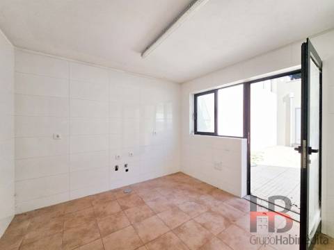 Moradia Geminada T3 Venda em Mafamude e Vilar do Paraíso,Vila Nova de Gaia