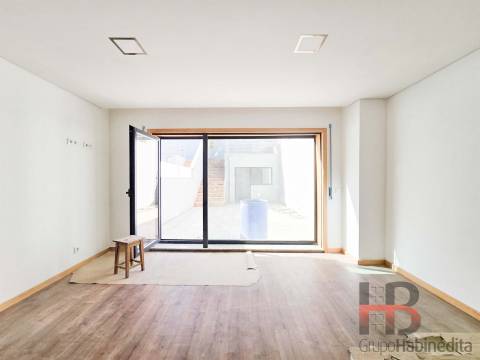 Moradia Geminada T3 Venda em Mafamude e Vilar do Paraíso,Vila Nova de Gaia