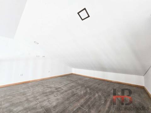 Moradia Geminada T3 Venda em Mafamude e Vilar do Paraíso,Vila Nova de Gaia