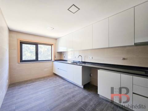 Moradia Geminada T3 Venda em Mafamude e Vilar do Paraíso,Vila Nova de Gaia