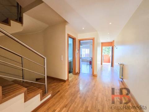 Moradia Geminada T3 Arrendamento em Gulpilhares e Valadares,Vila Nova de Gaia