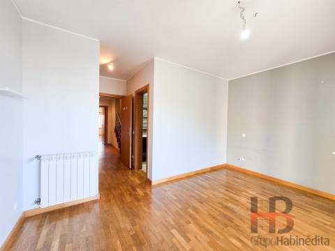 Moradia Geminada T3 Arrendamento em Gulpilhares e Valadares,Vila Nova de Gaia