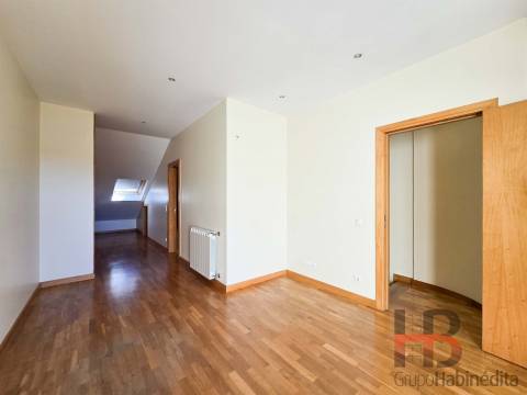 Moradia Geminada T3 Arrendamento em Gulpilhares e Valadares,Vila Nova de Gaia