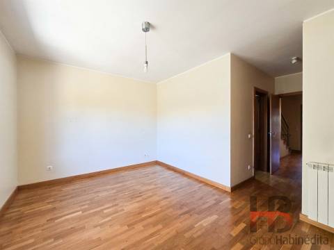 Moradia Geminada T3 Arrendamento em Gulpilhares e Valadares,Vila Nova de Gaia