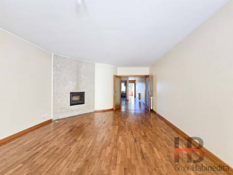 Moradia Geminada T3 Arrendamento em Gulpilhares e Valadares,Vila Nova de Gaia