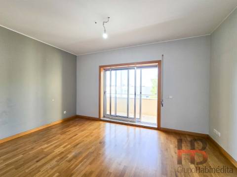 Moradia Geminada T3 Arrendamento em Gulpilhares e Valadares,Vila Nova de Gaia