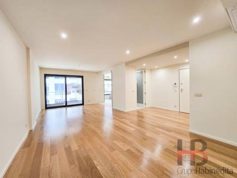 Apartamento T3 Venda em Cidade da Maia,Maia