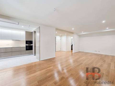 Apartamento T3 Venda em Cidade da Maia,Maia