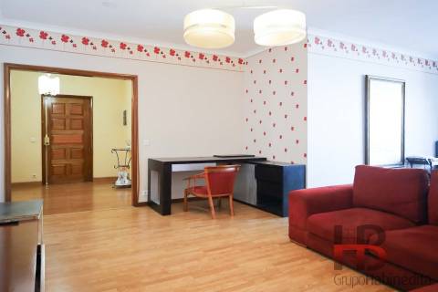 Apartamento T4 Arrendamento em Mafamude e Vilar do Paraíso,Vila Nova de Gaia