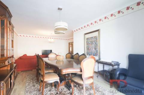 Apartamento T4 Arrendamento em Mafamude e Vilar do Paraíso,Vila Nova de Gaia