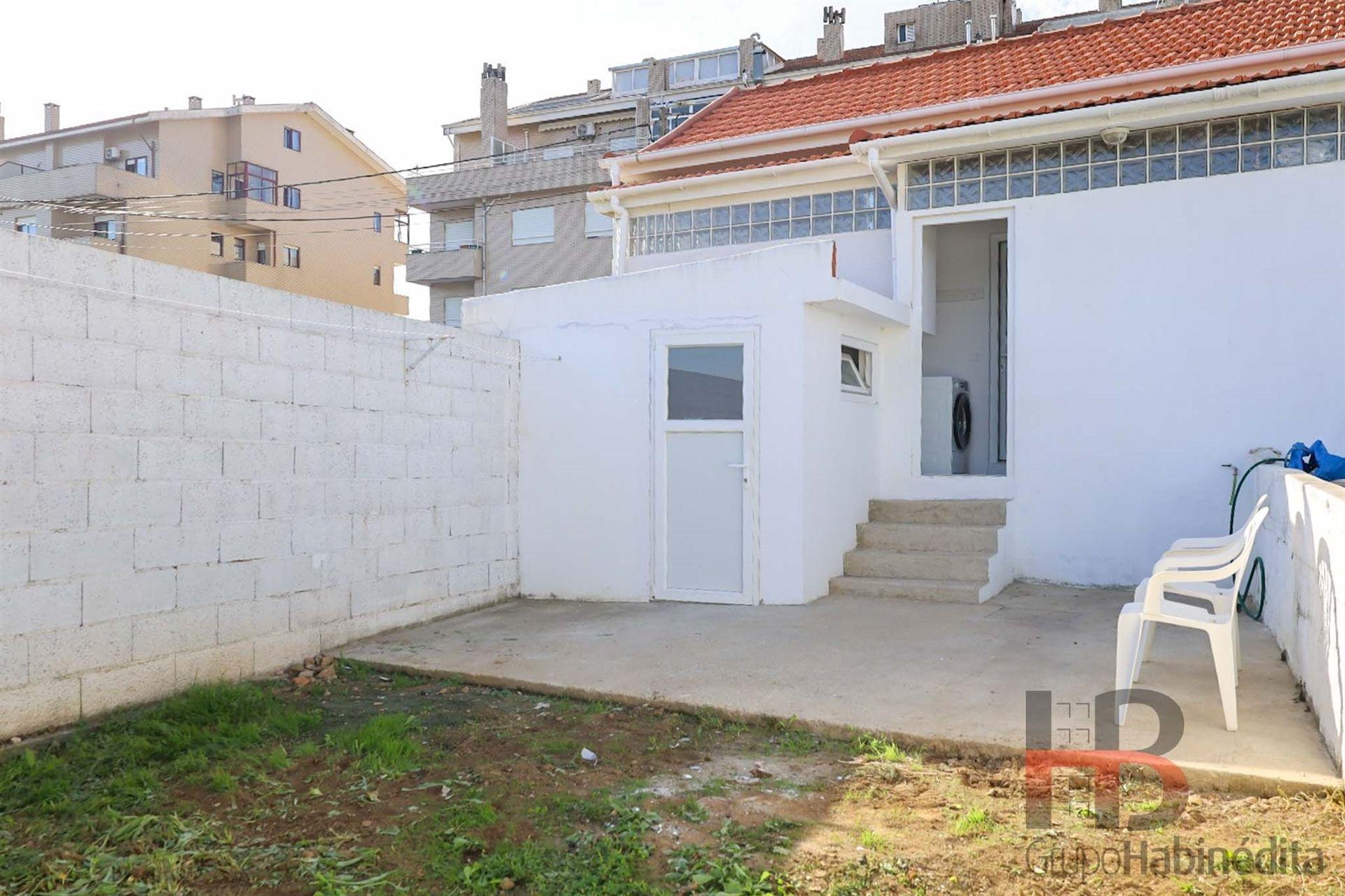 Moradia Geminada T2 Arrendamento em Oliveira do Douro,Vila Nova de Gaia