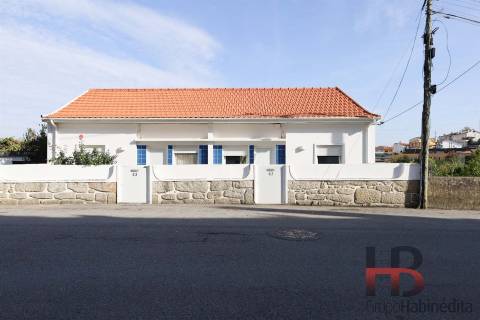 Moradia Geminada T2 Arrendamento em Oliveira do Douro,Vila Nova de Gaia