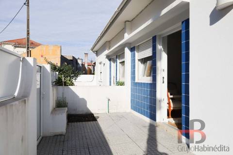 Moradia Geminada T2 Arrendamento em Oliveira do Douro,Vila Nova de Gaia