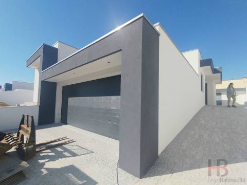 Moradia T4 Venda em Santa Maria da Feira, Travanca, Sanfins e Espargo,Santa Maria da Feira