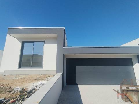 Moradia T4 Venda em Santa Maria da Feira, Travanca, Sanfins e Espargo,Santa Maria da Feira