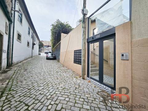 Casa Térrea T1 Reabilitada numa Ilha Típica - Campanhã, Porto