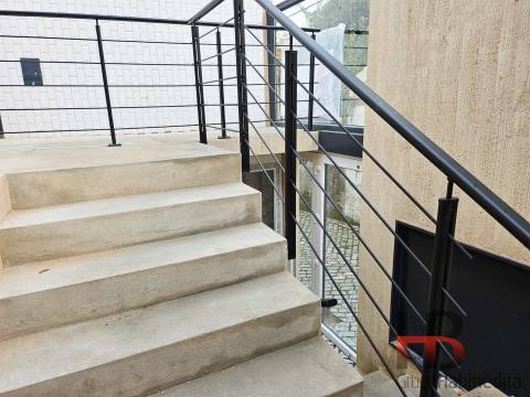 Casa Térrea T1 Reabilitada numa Ilha Típica - Campanhã, Porto