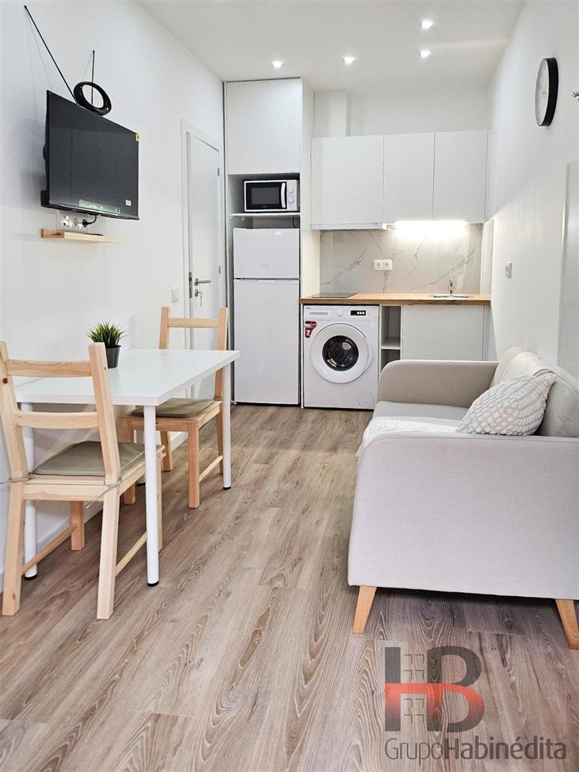 Casa Térrea T1 Reabilitada numa Ilha Típica - Campanhã, Porto