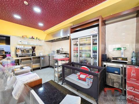 Padaria / Pastelaria  Trespasse em Madalena,Vila Nova de Gaia