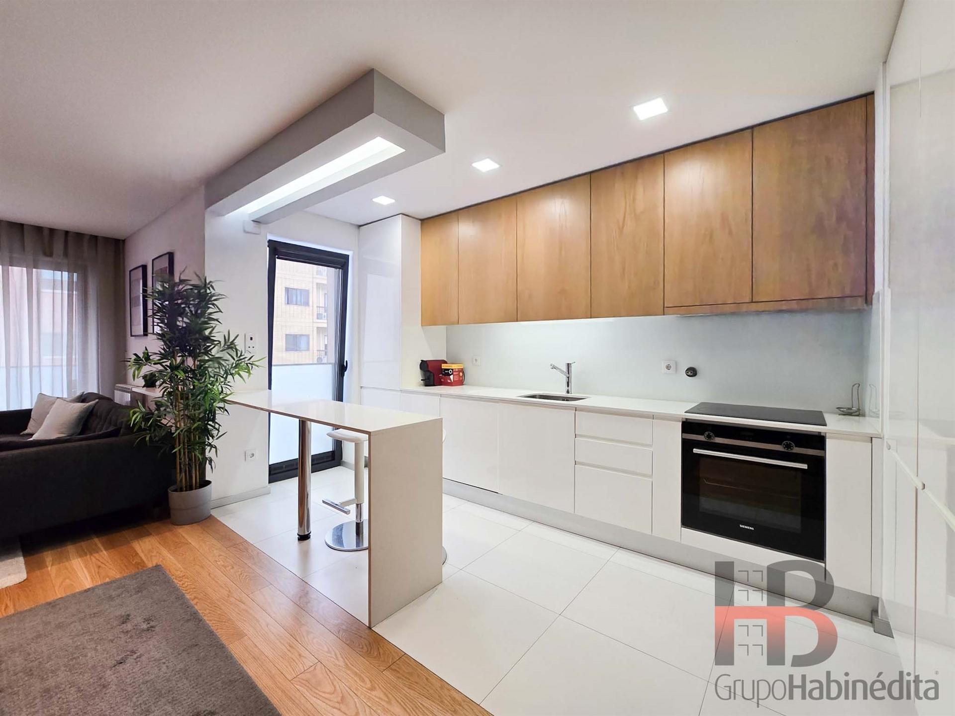 Apartamento T2+1 Moderno e Mobilado no Porto - Polo Universitário | Grupo Habinédita