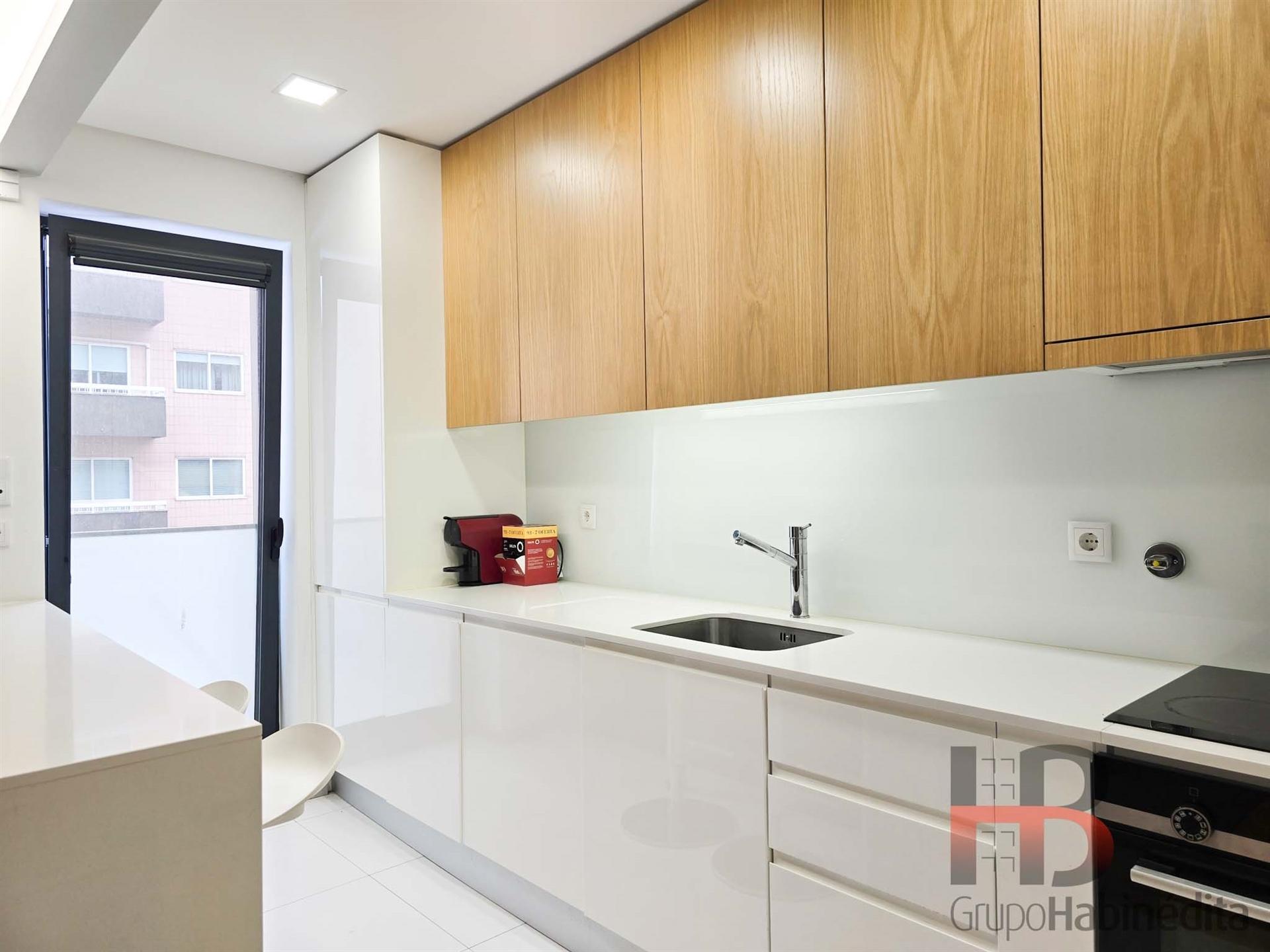 Apartamento T2+1 Moderno e Mobilado no Porto - Polo Universitário | Grupo Habinédita