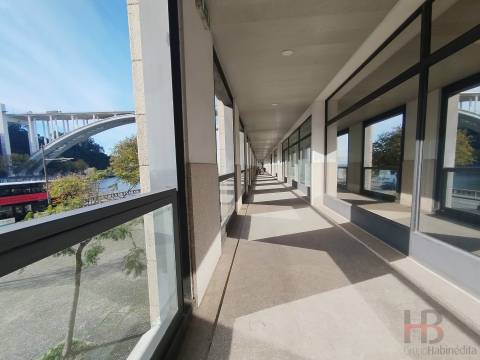 Loja  Venda em Lordelo do Ouro e Massarelos,Porto