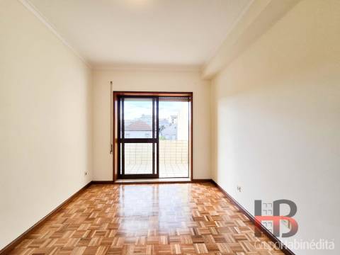 Apartamento T2+1 Arrendamento em Bonfim,Porto