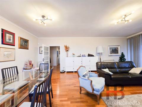 Apartamento T4 Venda em São Mamede de Infesta e Senhora da Hora,Matosinhos