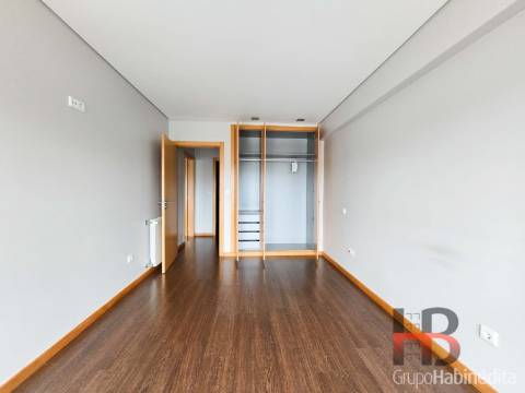 Apartamento T2 Arrendamento em Cedofeita, Santo Ildefonso, Sé, Miragaia, São Nicolau e Vitória,Porto