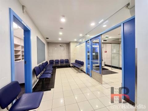 Loja  Arrendamento em Gondomar (São Cosme), Valbom e Jovim,Gondomar