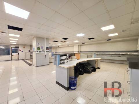 Loja  Arrendamento em Gondomar (São Cosme), Valbom e Jovim,Gondomar