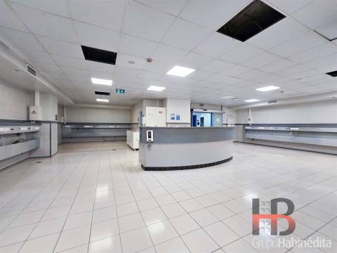 Loja  Venda em Gondomar (São Cosme), Valbom e Jovim,Gondomar