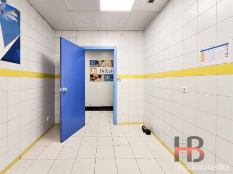 Loja  Venda em Gondomar (São Cosme), Valbom e Jovim,Gondomar