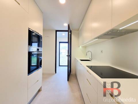 Apartamento T3 Arrendamento em Ramalde,Porto