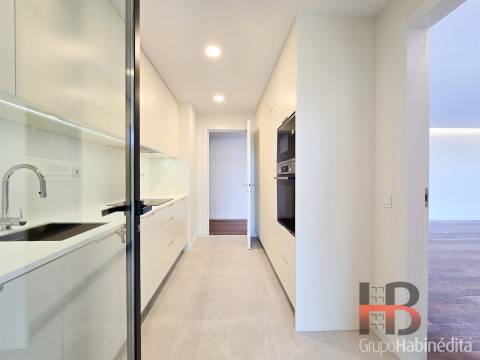 Apartamento T3 Arrendamento em Ramalde,Porto